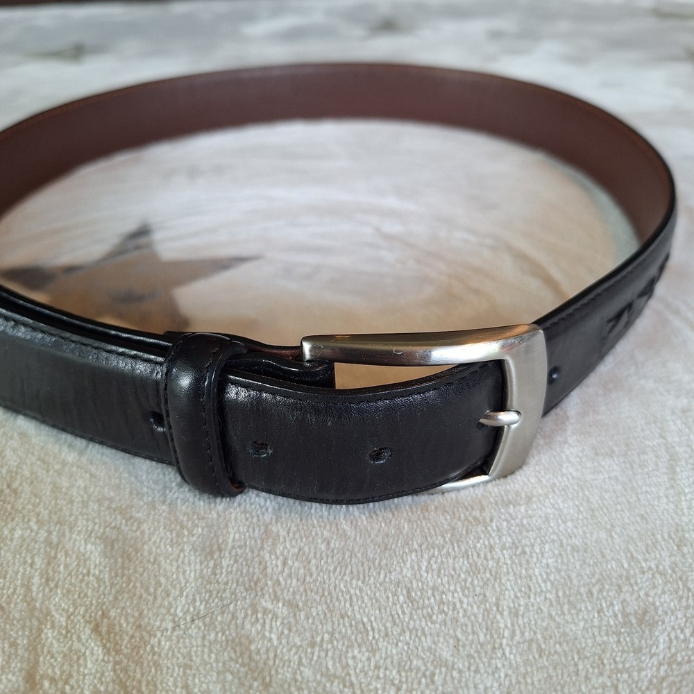 Cole Haan 2 Tone Leather Belt A09011 Brass Buckle Size 32 Classic Brown Black
